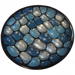 Plat en terre cuite mesure moyenne avec dessins de couleur bleu argent