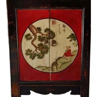 Mobiletto cinese con dipinti