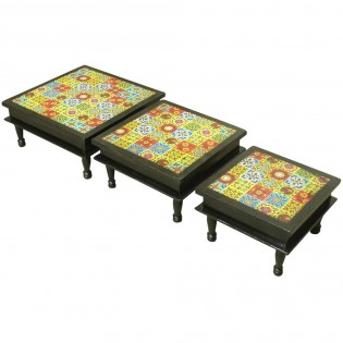 Set di 3 tavolinetti bassi indiani multicolore