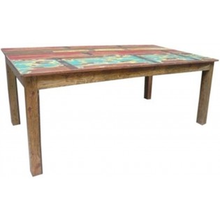 Tavolo con legno di recupero