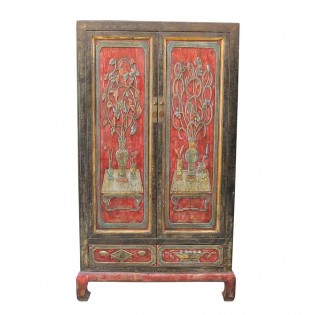 Armario chino pintado con decoraciones